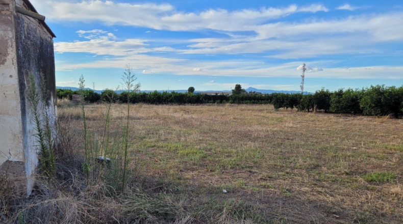 Castellón - Barri Pino-Forn - 6514m2