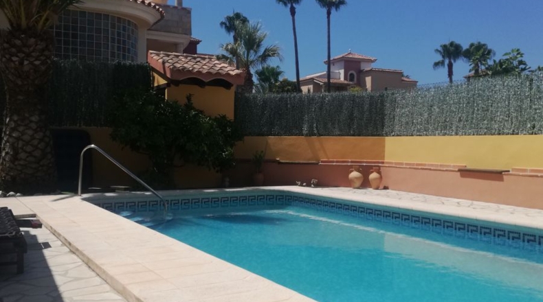 Alicante - Alfaz del Pi - 450m2