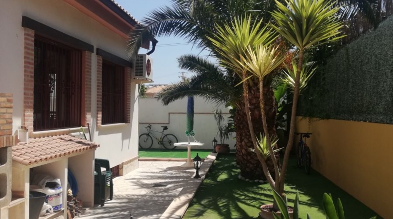 Alicante - Alfaz del Pi - 450m2