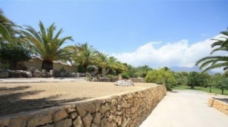 Alicante - Alfaz del Pi - 16000m2