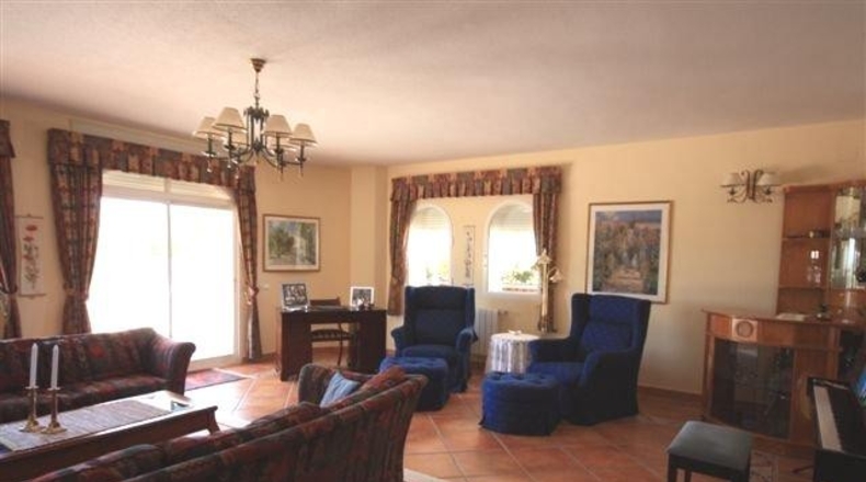 Alicante - Alfaz del Pi - 16000m2
