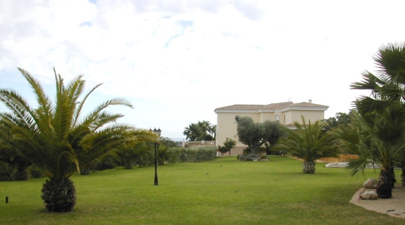 Alicante - Alfaz del Pi - 16000m2