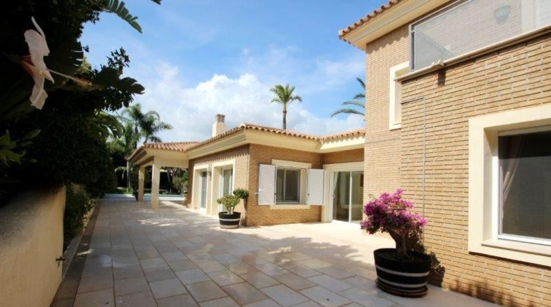 Alicante - Alfaz del Pi - 1370m2