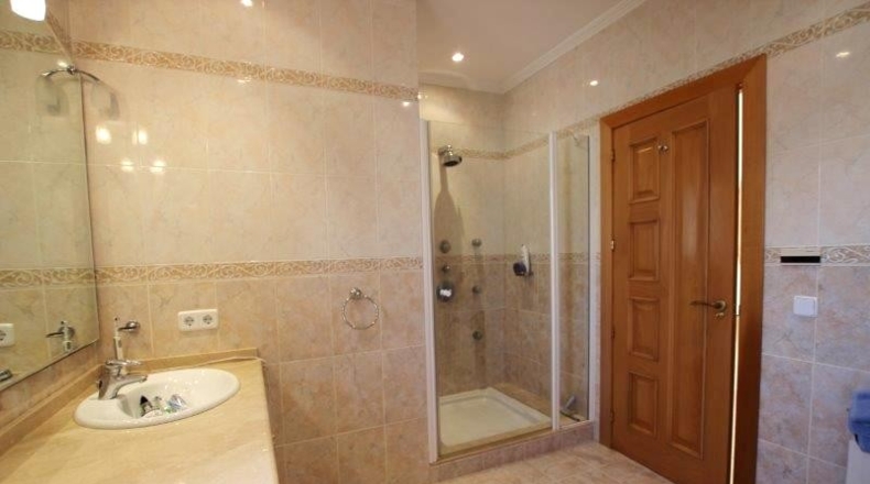 Alicante - Alfaz del Pi - 1370m2