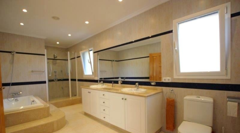 Alicante - Alfaz del Pi - 1370m2