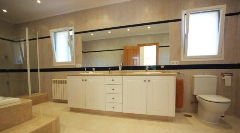 Alicante - Alfaz del Pi - 1370m2