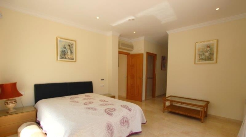 Alicante - Alfaz del Pi - 1370m2