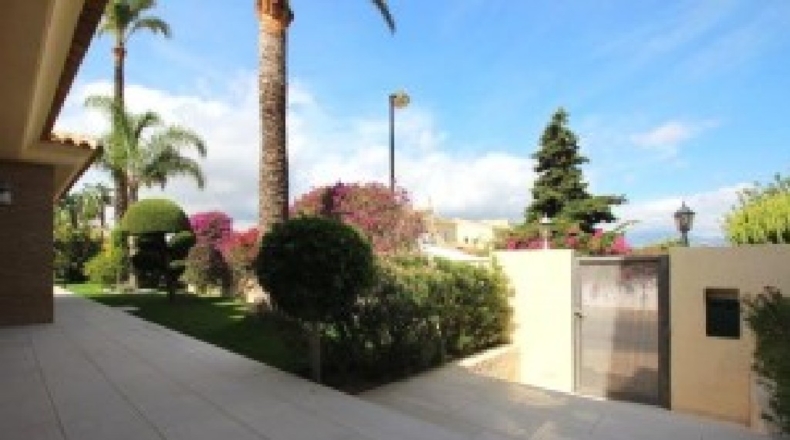 Alicante - Alfaz del Pi - 1370m2