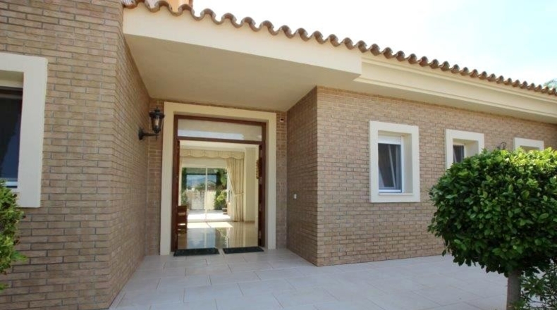 Alicante - Alfaz del Pi - 1370m2