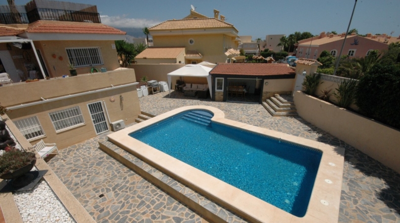 Alicante - Alfaz del Pi - 1742m2