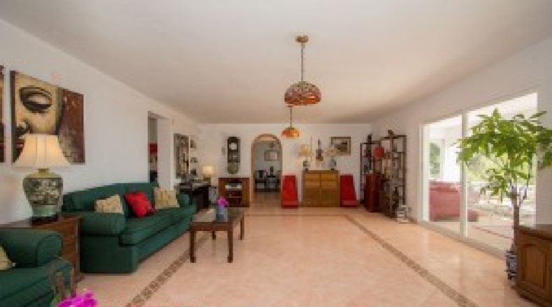 Alicante - Alfaz del Pi - 1594m2