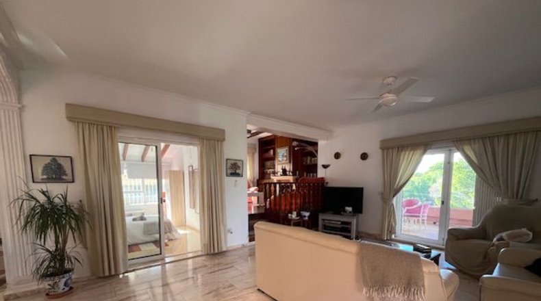 Alicante - Alfaz del Pi - 1150m2