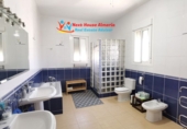 Вилла с участком на продажу в городе Albox. Фото
