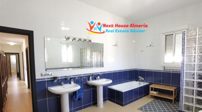 Almería - Albox - 2443m2