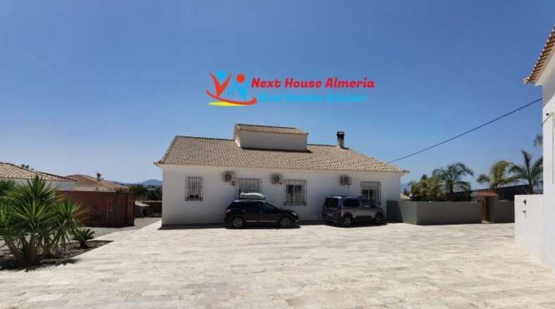 Almería - Albox - 2443m2