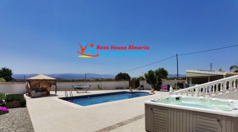 Almería - Albox - 2443m2