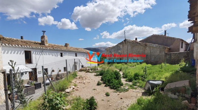 Almería - Chirivel - 720m2