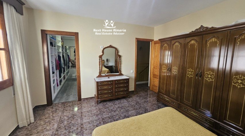 Almería - Purchena - 184m2