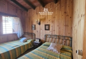 Загородный дом с участком на продажу в городе Sierro. Фото