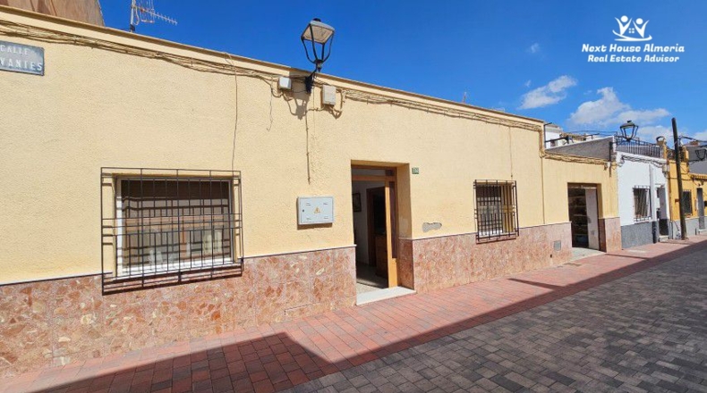 Almería - Лос Гальярдос - 202m2