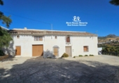 Casa de camp amb terreny en venda a Oria ref.: TR338259 foto