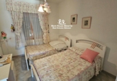 Дом с участком на продажу в городе Oria. Фото