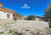Casa de campo con terreno en venta en Lorca ref: TR352589 foto