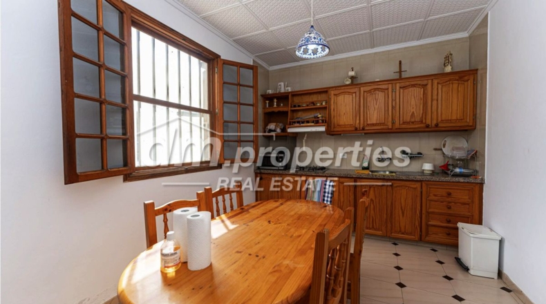 Santa Cruz de Tenerife - Adeje - 28000m2