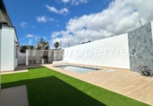 Chalet independiente con terreno en venta en San Miguel de Abona ref: TR254589 foto