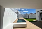 Chalet independiente con terreno en venta en San Miguel de Abona ref: TR254589 foto