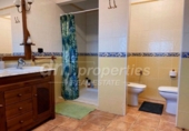 Villa con terreno en venta en La Orotava ref: TR258411 foto