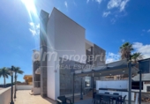 Villa con terreno en venta en Arona ref: TR332784 foto
