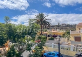 Villa con terreno en venta en Arona ref: TR332784 foto