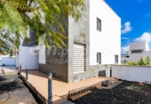 Villa con terreno en venta en Arona ref: TR332784 foto