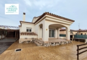 Chalet independiente con terreno en venta en Deltebre ref: TR253140 foto
