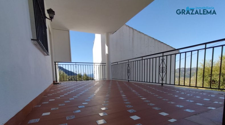 Cádiz - Barrio Nazarí - 11960m2