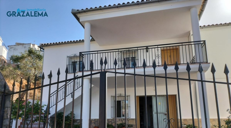 Cádiz - Barrio Nazarí - 11960m2