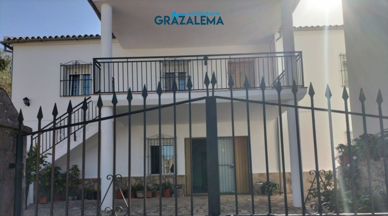 Cádiz - Barrio Nazarí - 11960m2