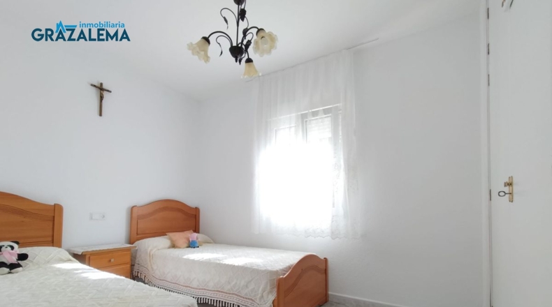 Cádiz - Barrio Nazarí - 11960m2