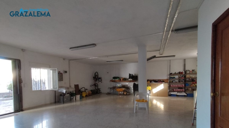Cádiz - Barrio Nazarí - 11960m2