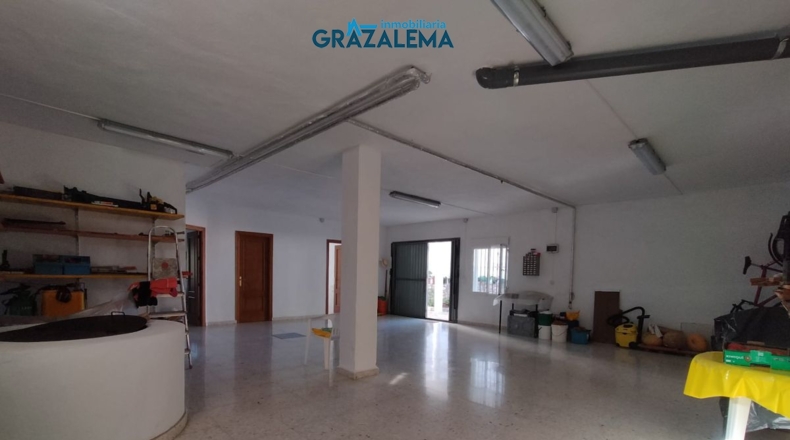 Cádiz - Barrio Nazarí - 11960m2