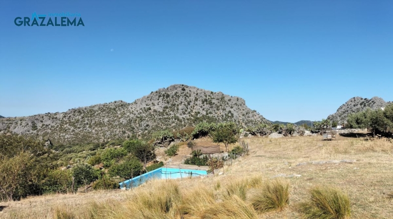 Cádiz - Barrio Nazarí - 11960m2