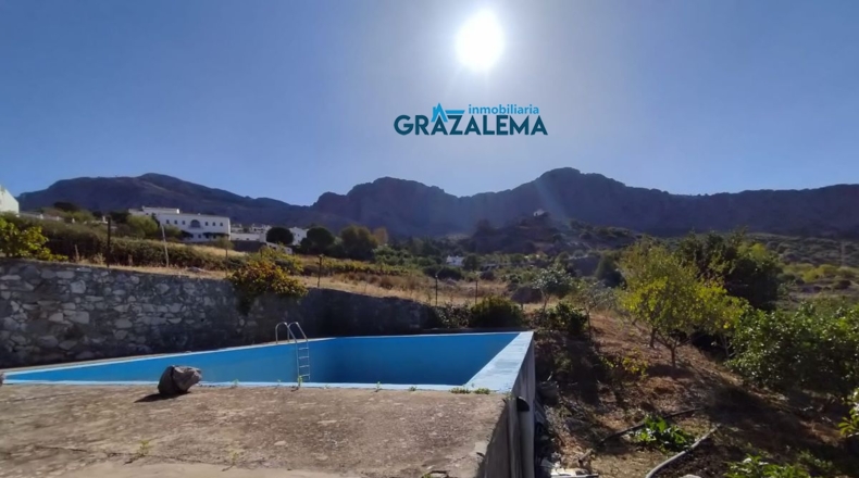 Cádiz - Barrio Nazarí - 11960m2