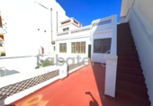 Дом с участком на продажу в городе Gandia. Фото