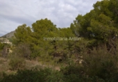 Земля, подлежащая урбанизации на продажу у города Callosa d'en Sarrià. Фото