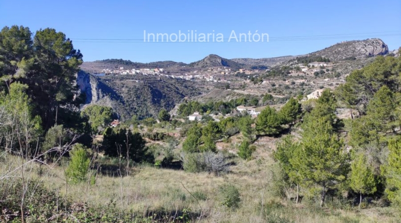 Alicante - Tárbena - 2500m2