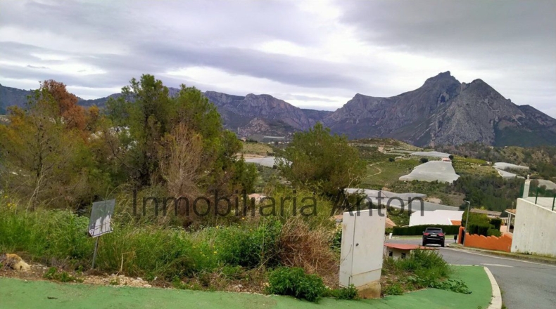 Alicante - Callosa de Ensarriá - 813m2