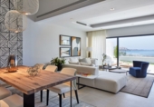 Xalet adossat amb terreny en venda a la España, Estepona, ref.: TR39875 foto
