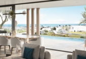 Villa con terreno en venta en Estepona ref: TR22752 foto
