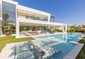 Vil·la amb terreny en venda a Marbella ref.: TR34400 foto